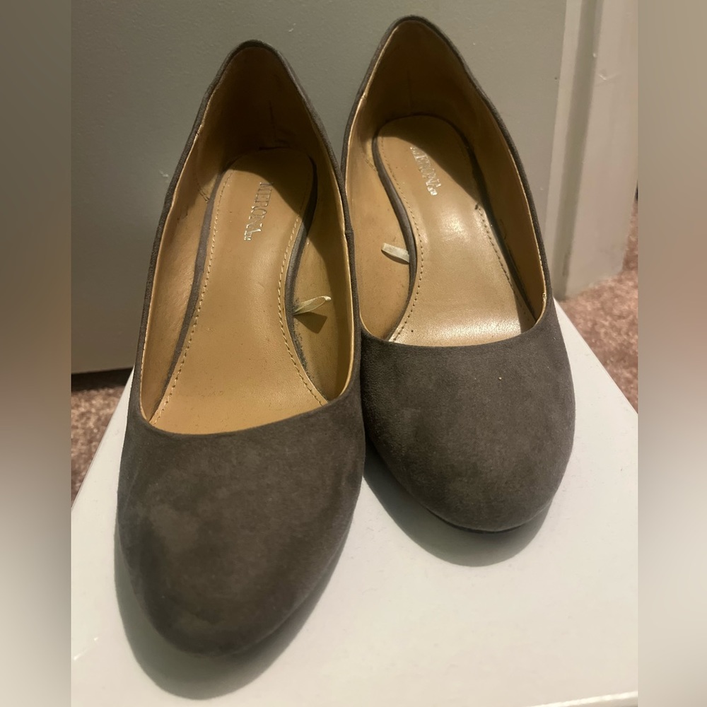 Gray Wedges